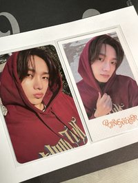 馬德里（右邊那張是特典 兩張不拆出