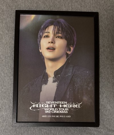 RIGHT HERE 電影特典海報