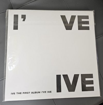 [現貨] IVE 正規一 黑膠空專