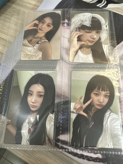 SUPER REAL ME 專輯卡 yunah 