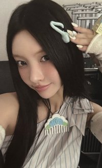 NOT CUTE ANYMORE wvs 1.0 幸運卡 