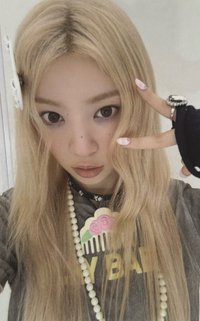 NOT CUTE ANYMORE wvs 1.0 幸運卡 