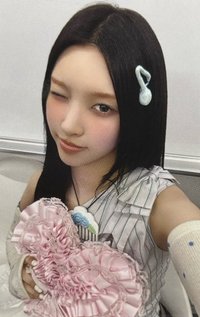 NOT CUTE ANYMORE wvs 快閃店 專輯 特典卡 