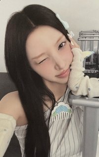 NOT CUTE ANYMORE oy 特典卡 