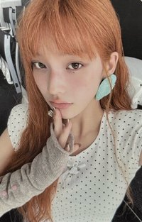 NOT CUTE ANYMORE oy 特典卡 