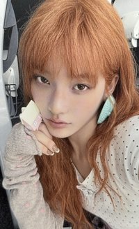 NOT CUTE ANYMORE 環球 幸運卡 