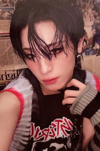 UXLXVE O ver. 專輯卡 