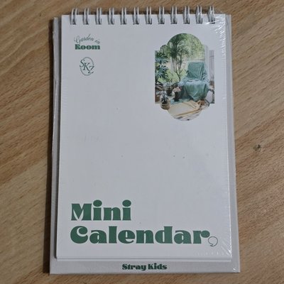 Stray Kids 2022 SEASON'S GREETINGS'ROOM,mates'桌曆／小桌曆／桌上型卡冊