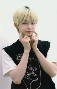 迷二 yzy 簽售卡 