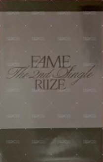 FAME kms Smini 特典卡  背面