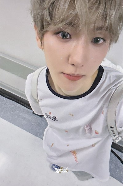 邊伯賢 09/21台北場入場小卡