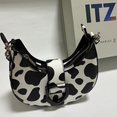 ITZY 小CK 聯名包｜物況佳