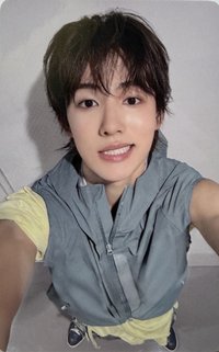 迷一 yzy 4.0 幸運卡 