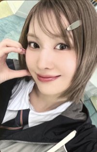 正規四 yzy 幸運卡 