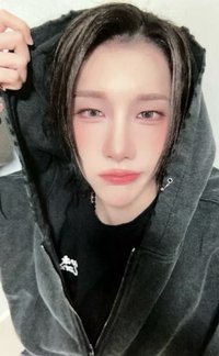 UXLXVE slm 預售 幸運卡 