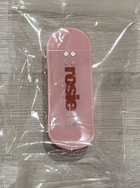 rosie粉色滑板