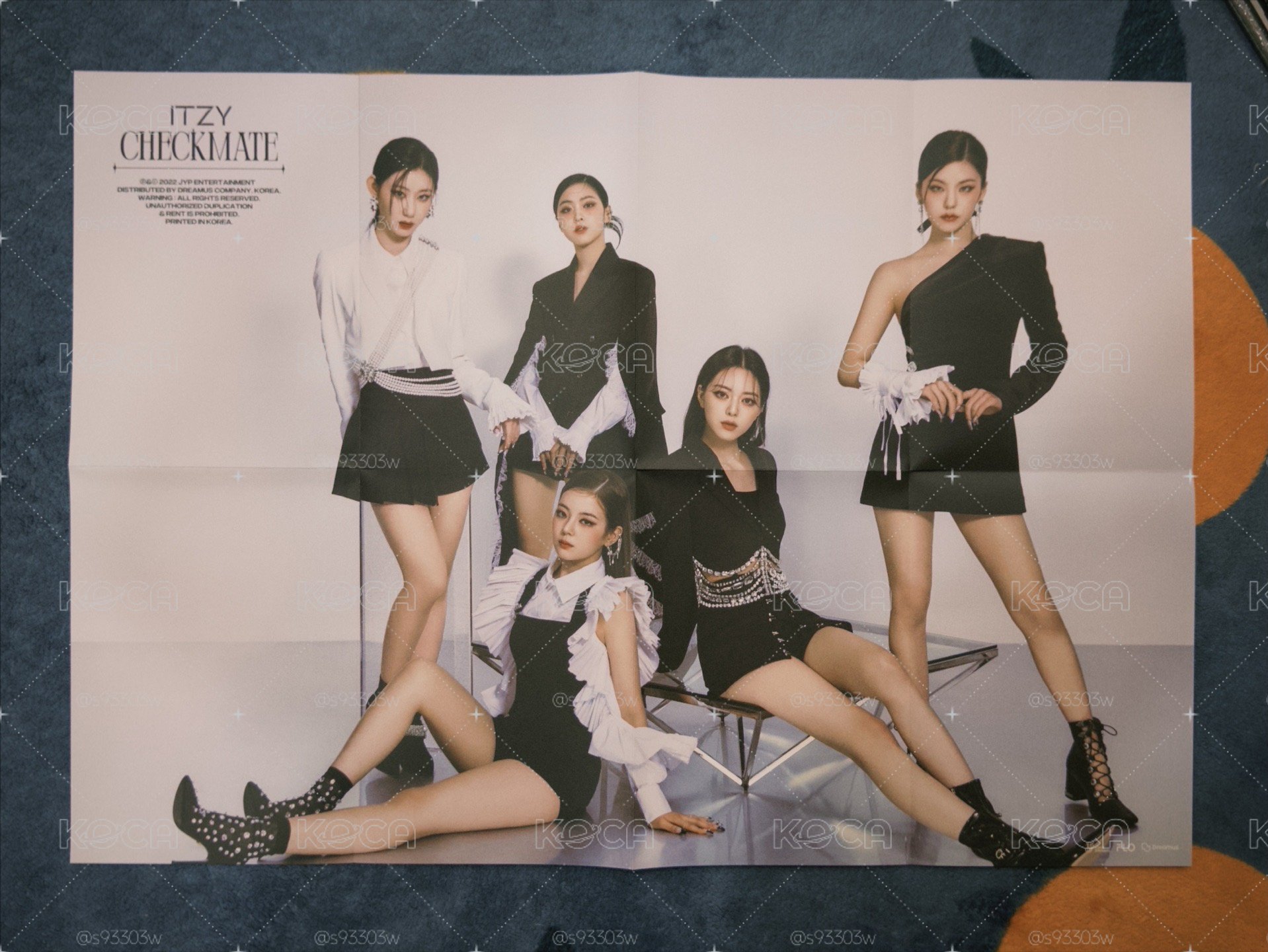 ITZY 專輯海報