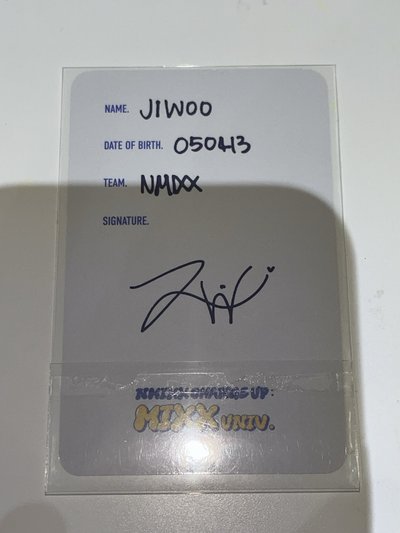 NMIXX JIWOO 識別證小卡