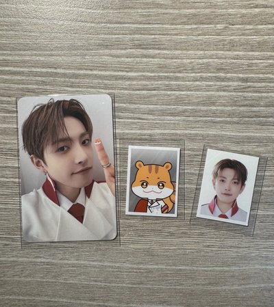 Calling快閃店 資料夾 弘中 小卡*1 證件照*2