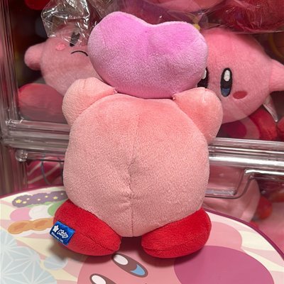 星之卡比 舉愛心卡比S娃 