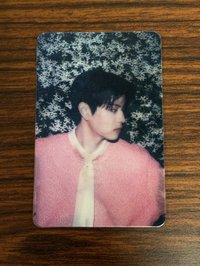 玟變化卡正面有刮痕