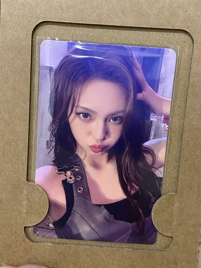 BABYMONSTER🐱 柒 京東1.0簽售一卡一拍