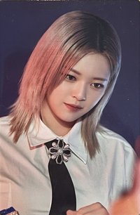 BETWEEN 1&2 專輯卡 