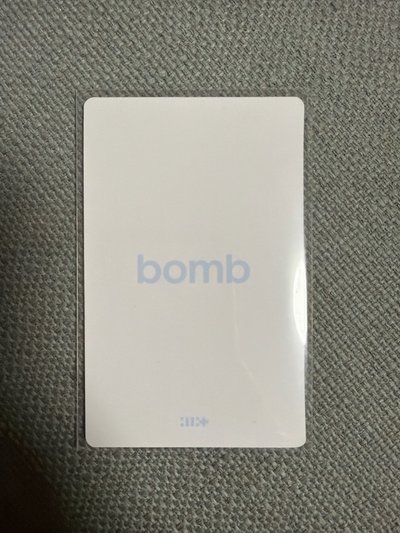 bomb 專輯卡 magic bomb B ver.（Yunah)