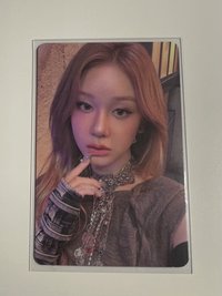 ❶ WE GO UP 專卡 塔 $50