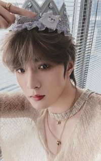 25‘劉耀文生日 周邊卡 普卡