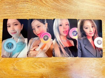 TWICE WITHMUU 手燈卡
