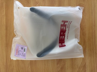  IU 2024演唱會周邊 米色棒球帽 