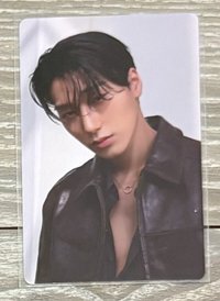 小咪不屑的看著我