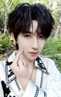 25‘賀峻霖生日 周邊卡 普卡