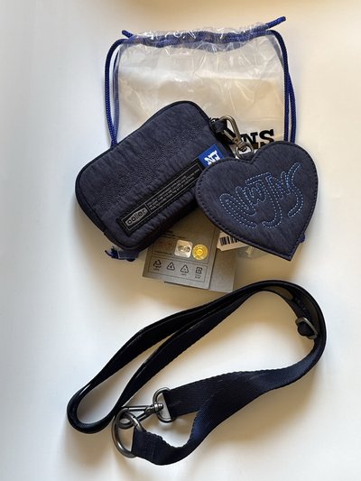 NJ 零錢包 全新未使用 ‼️背帶有廠損