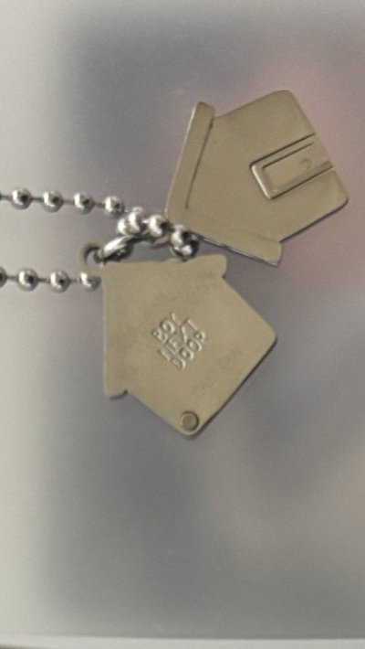 漢東旼「二週年項鍊無卡」