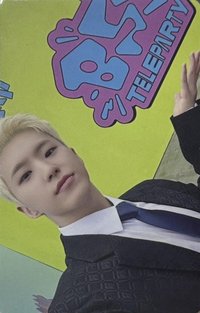 ‘TELEPARTY’ yzy 線下2.0 幸運卡 