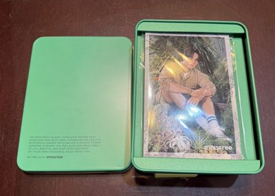 💙玟奎INNISFREE鐵盒風琴明信片組