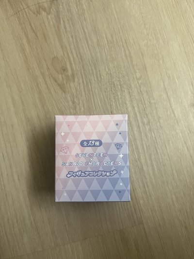 三麗鷗聯名公仔  VERNON