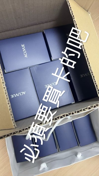 一套有卡包跟卡套 捆一張專卡（隨機）最快一月底 最慢2月初 可以的再下單 不取消 （圖二為實拍圖）