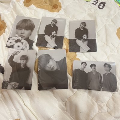 BTS防彈 monochrome四寸隨機卡