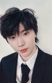 娃娃 2.0 周邊卡 1校服