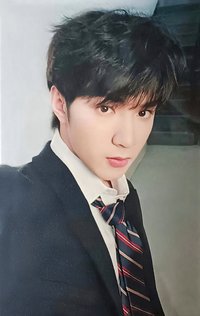 娃娃 2.0 周邊卡 4校服