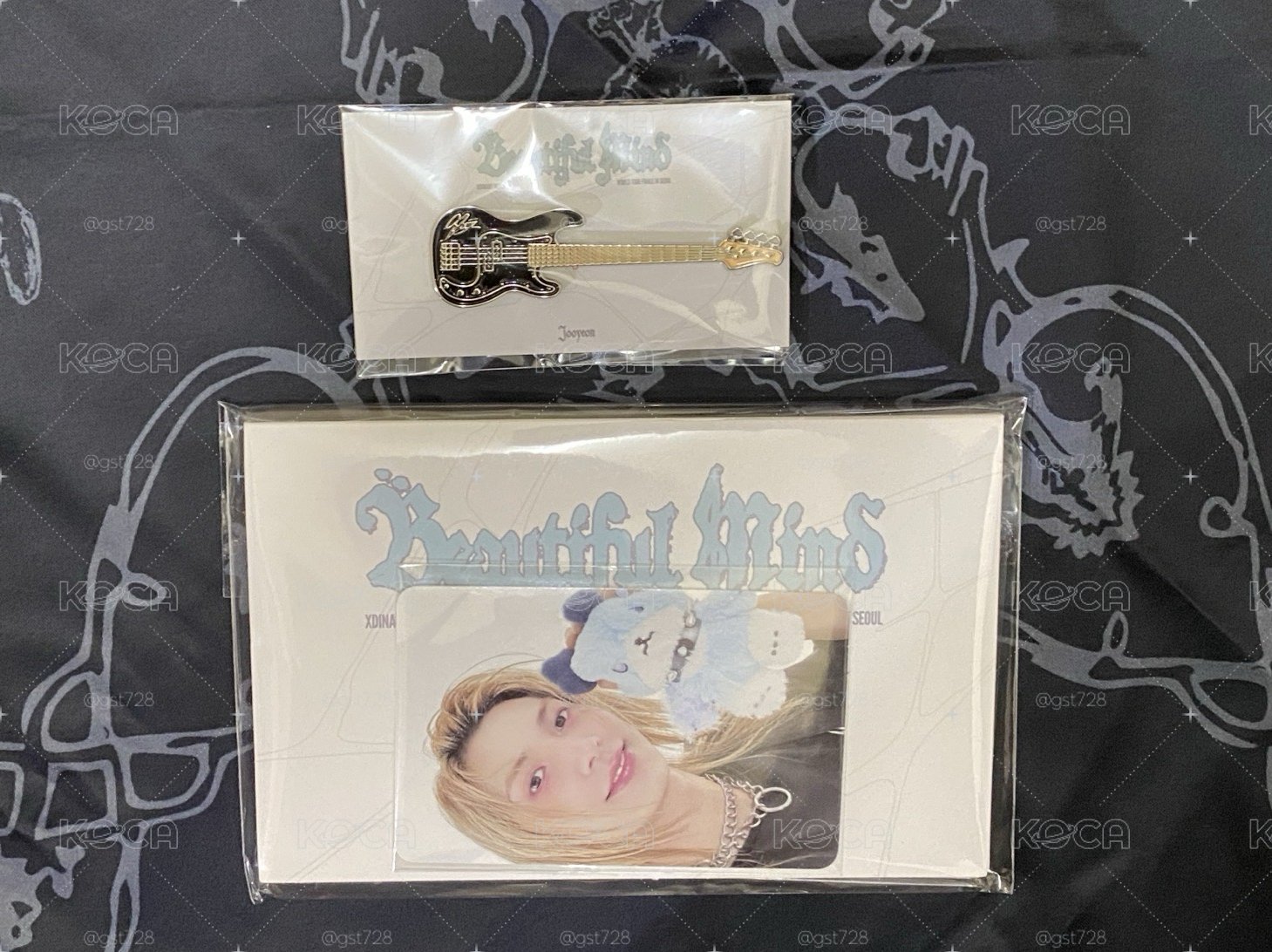 周演安可立牌徽章