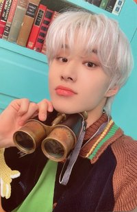 Sticker STICKER ver. 專輯卡 