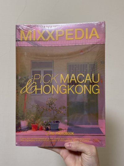 港澳PB 全新未拆 附JYP特典*2/本