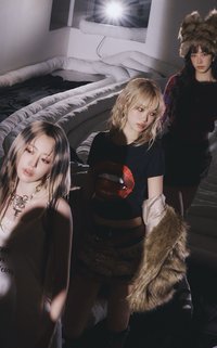 CRAZY 電子專 專輯卡 A版固配