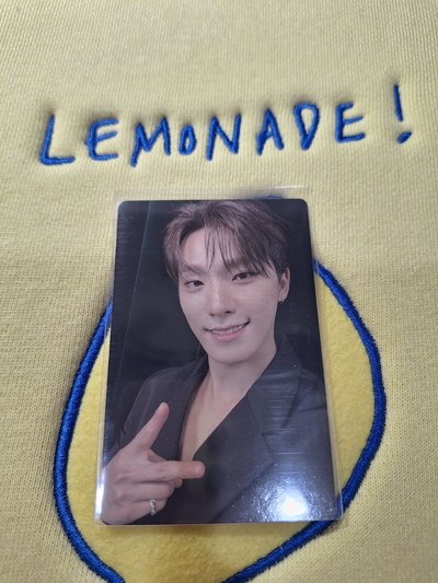 right here world tour dino