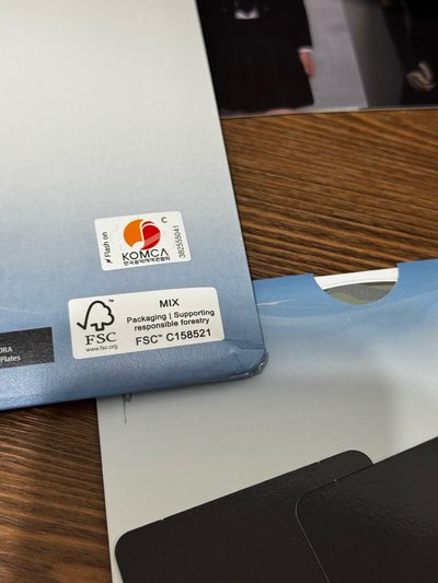 GOLD特別專（邊角皆有損 無專卡 能接受再買）