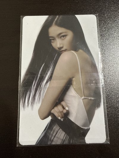 FEARLESS 專輯卡 monochrome bouquet